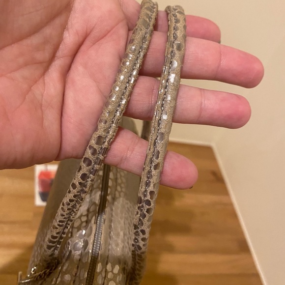 💕Givenchy Small Purse💕 - Picture 6 of 8